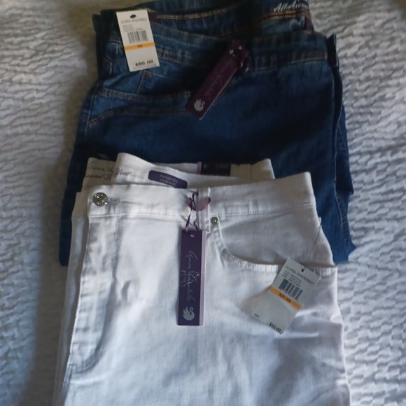 GLORIA  VANDERBILT  CAPRI SHORTS - Picture 1 of 6